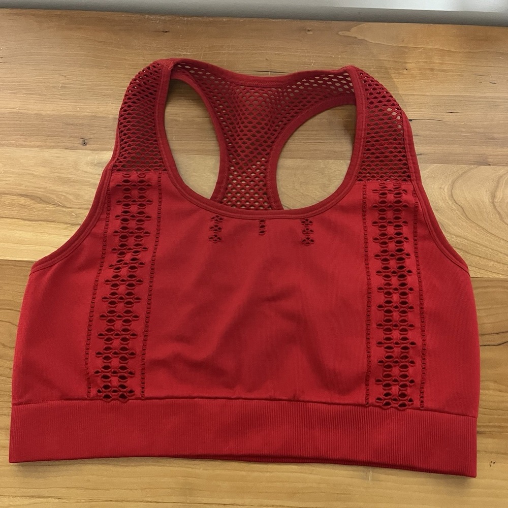 Beach Body Women's Red Racerback‎ Sports Bra With Cut Out Details Size Medium